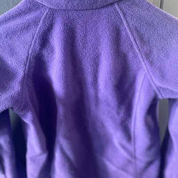 Size 10-12 girls Columbia fleece zip up. - Picture 3 of 3
